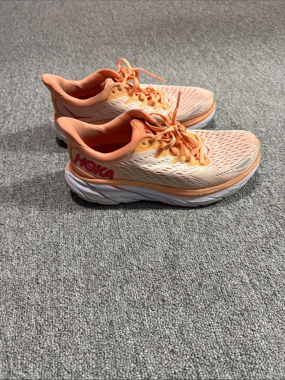 Hoka One One Clifton 8 Cantaloupe (Women's) size 7B